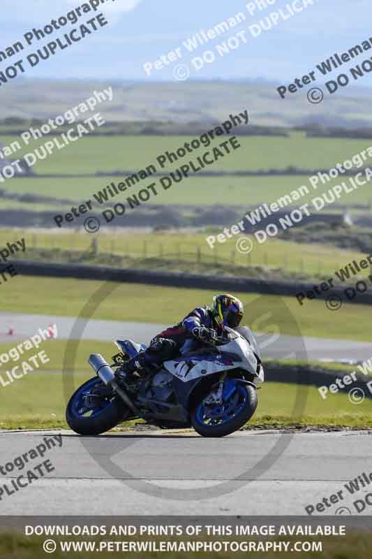 anglesey no limits trackday;anglesey photographs;anglesey trackday photographs;enduro digital images;event digital images;eventdigitalimages;no limits trackdays;peter wileman photography;racing digital images;trac mon;trackday digital images;trackday photos;ty croes